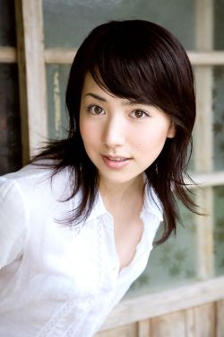 井上麻里奈